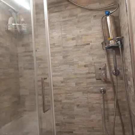 Domus Next Campo De'fiori With Thermal Shower アパート